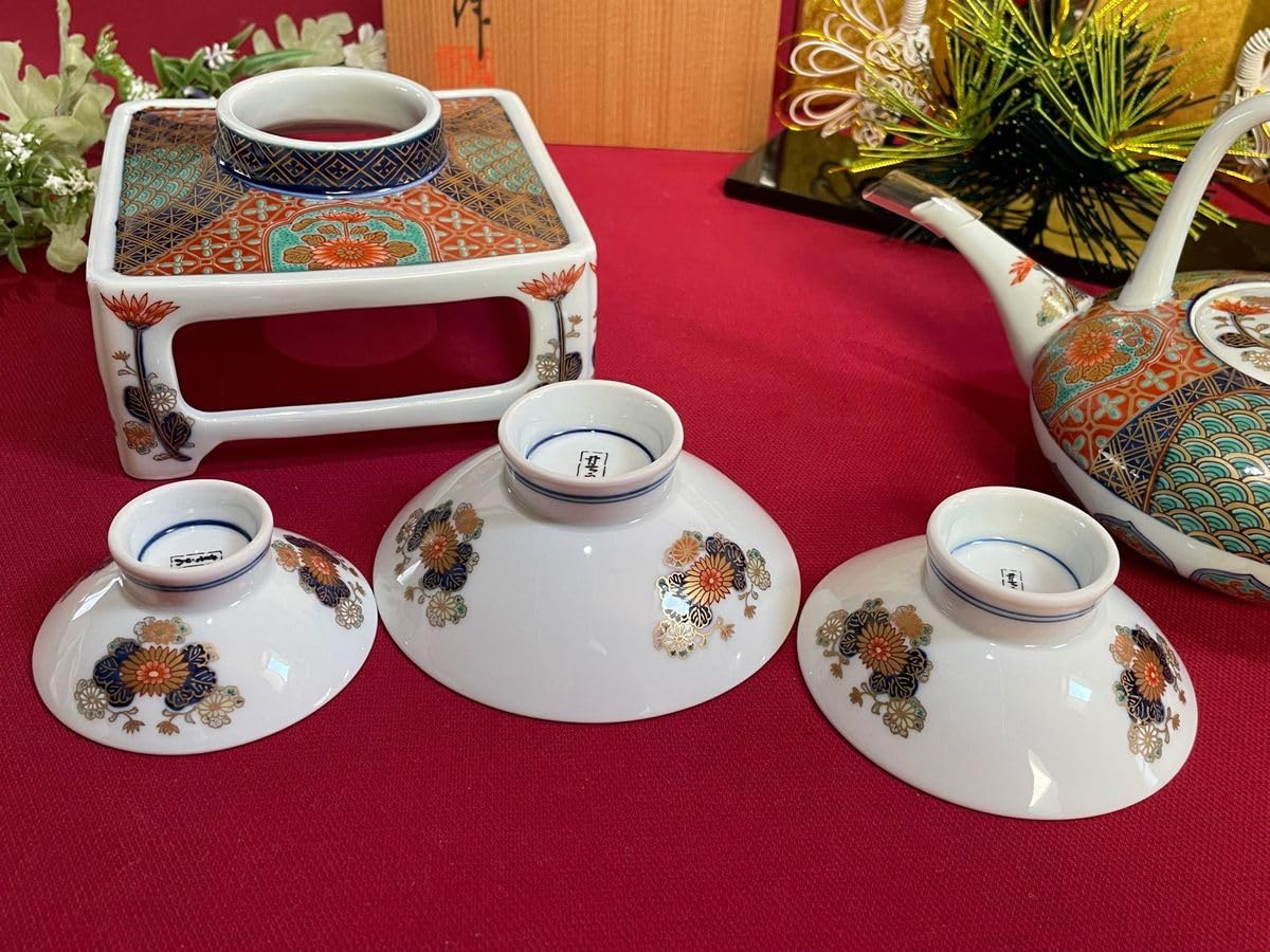 Amazon.co.jp: 其泉作 染錦間取地紋見込菊 献上古伊万里 屠蘇器 銚子